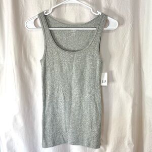 NWT GAP Women's Light Gray Scoop Neck Tank Top — Size XS